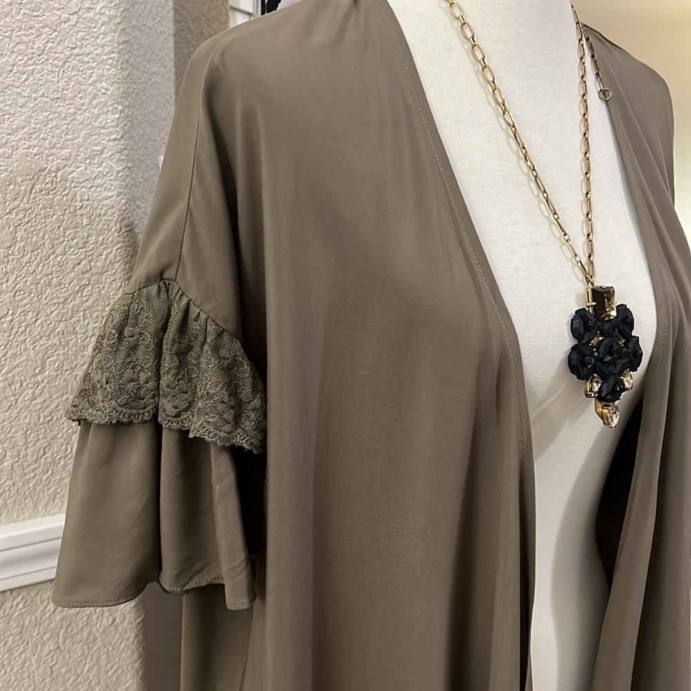 Hiatus ruffle sleeve kimono olive green Med NEW lightweight
